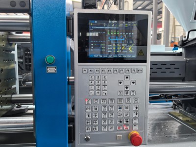 Injection molding machine for Jar Pet Preforms 4