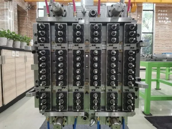 Injection molding machine for Jar Pet Preforms 9