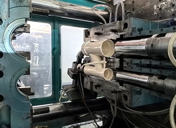 PVC H fitting injection molding