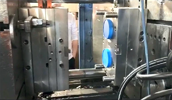 cap machine