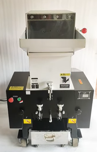 Plastic crusher