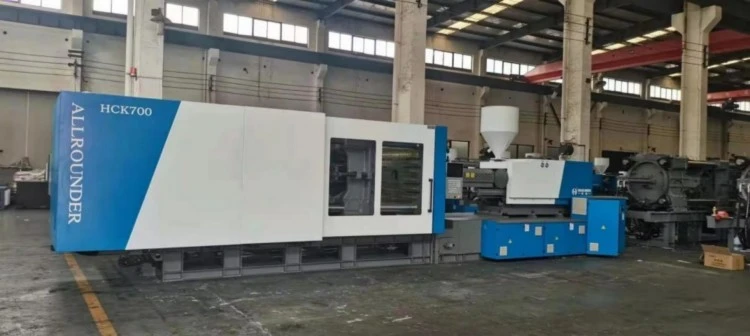 700 ton machine