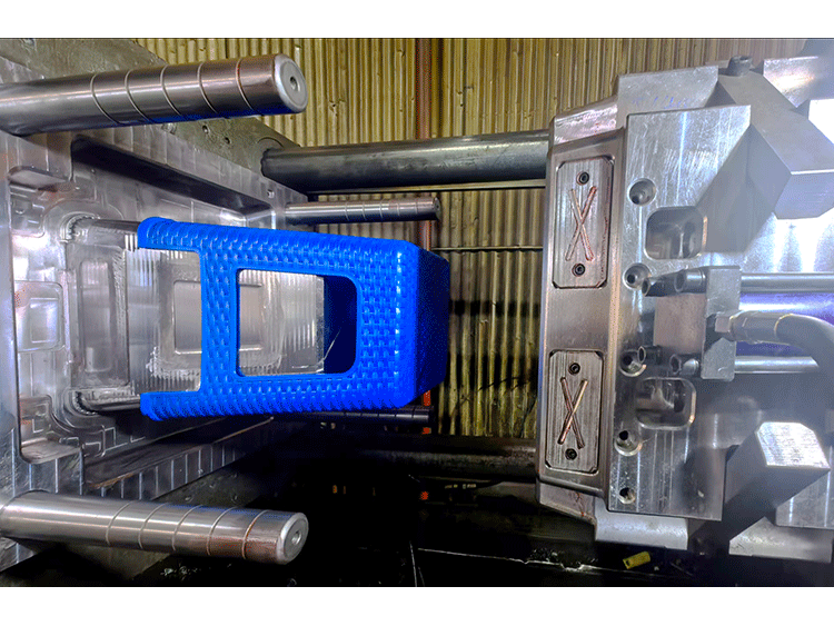 stool injection molding