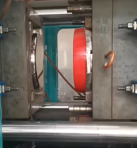 Plastic water basin injection