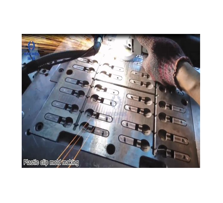 clips plastic mold