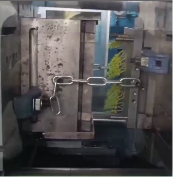 Plastic Monstera leaf mold and finished product from injection molding machine