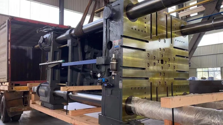 Lifting clamping unit of Haichen injection molding machine